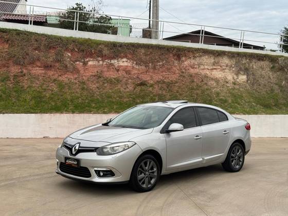 RENAULT FLUENCE 2.0 PRIVILÉGE 16V FLEX 4P AUTOMÁTICO